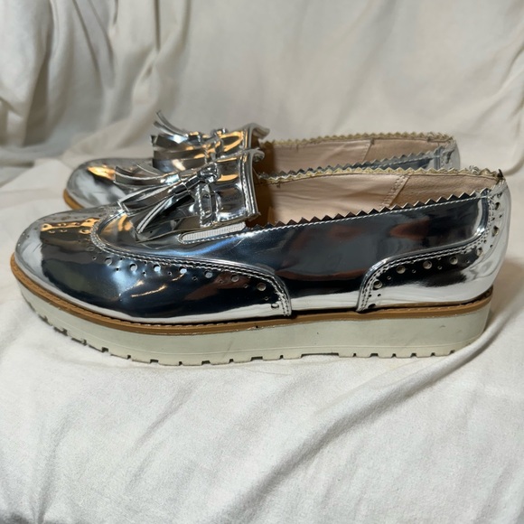 Qupid Tassle Loafers, lug sole womens shoes - Picture 2 of 8